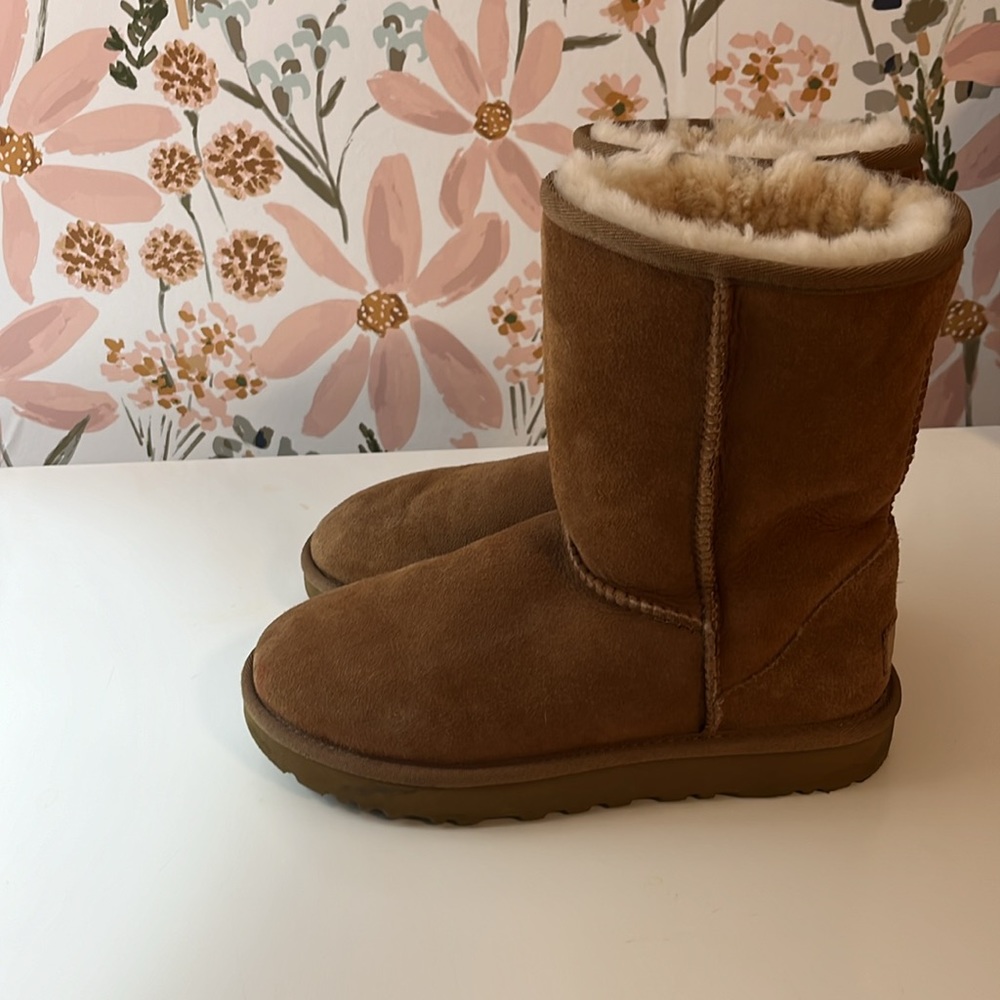 Kids UGG'S - Picture 4 of 4